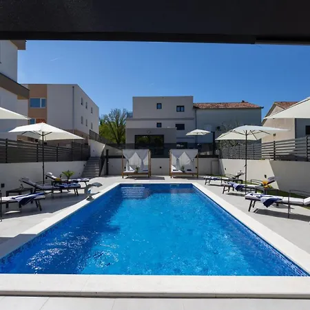 With Pool Ivano By Guide * Split