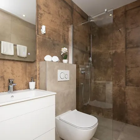 Appartement With Pool Ivano By Guide